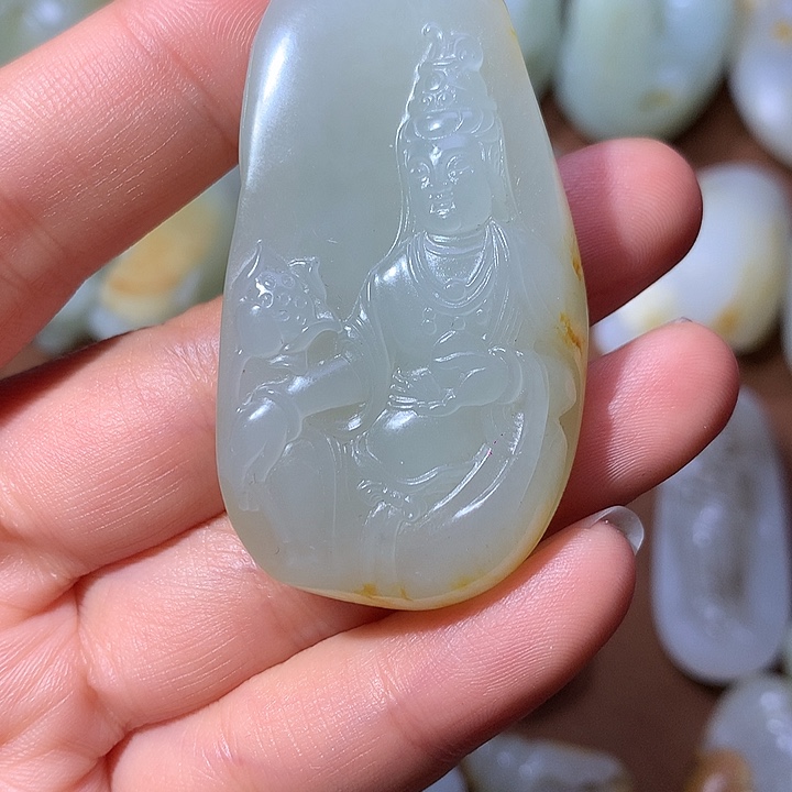 风***楼和田玉未镶嵌颈饰