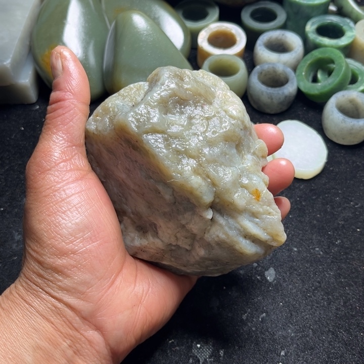 和田玉（糖玉）未镶嵌珠宝半成品