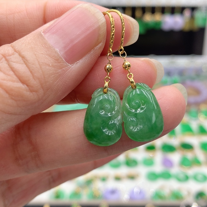 翡翠18K金镶嵌耳饰