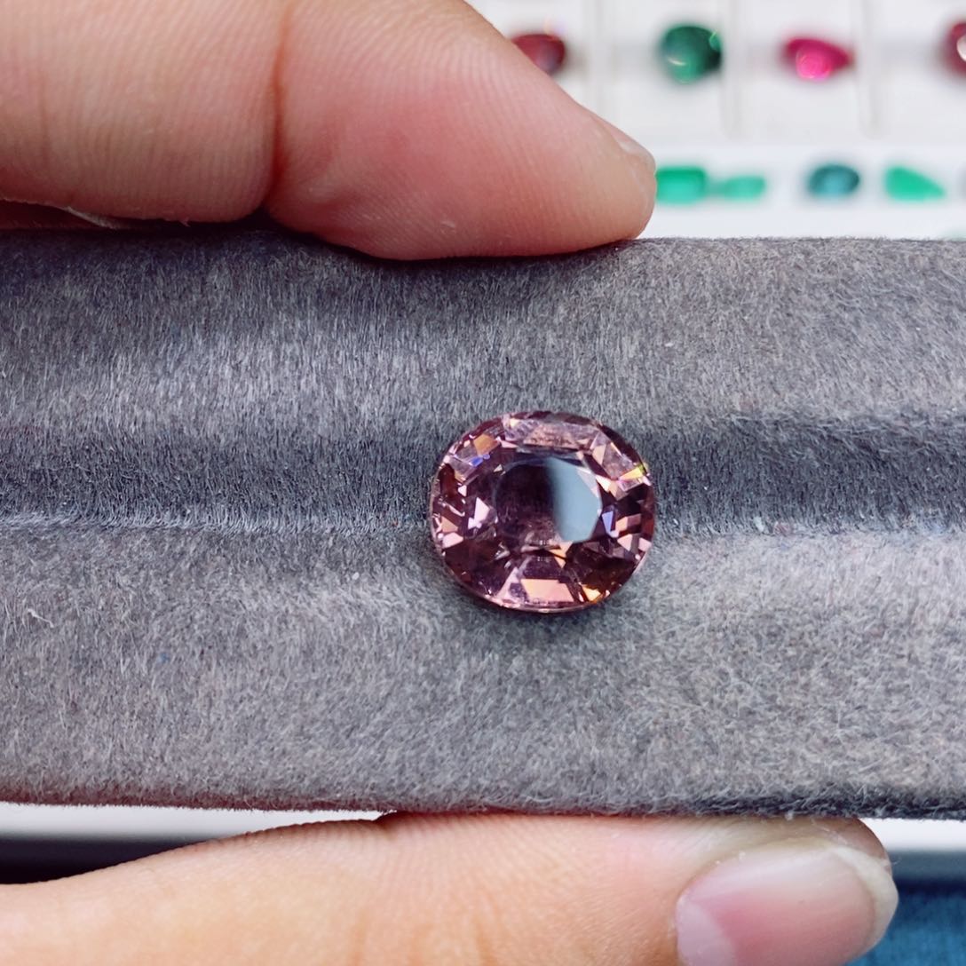 碧玺裸石未镶嵌碧玺6.54克拉