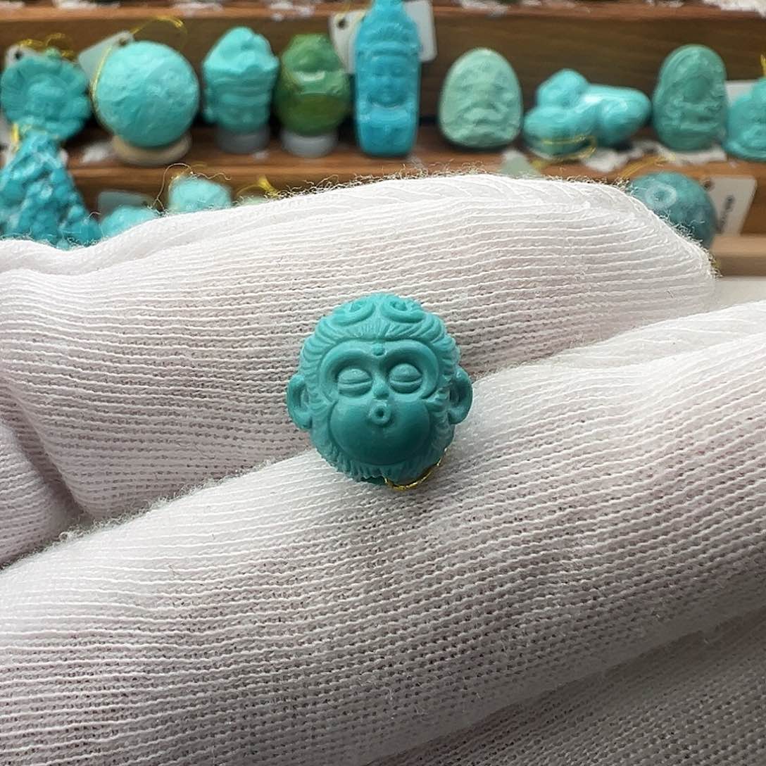 绿松石配饰未镶嵌