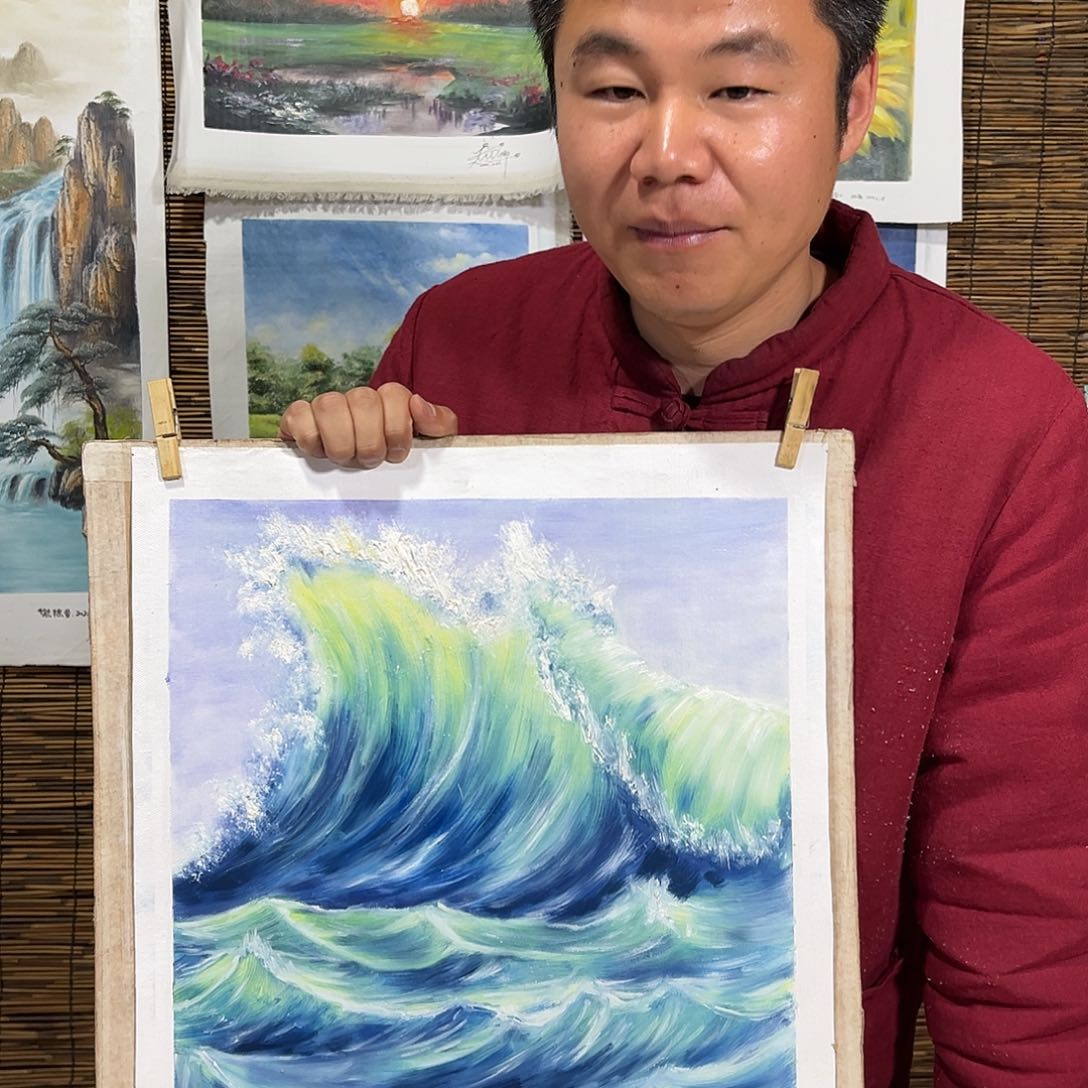 油画行路人小院绘画作品