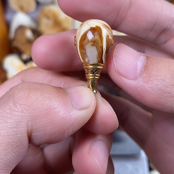 裕***店琥珀未镶嵌珠宝奇石我