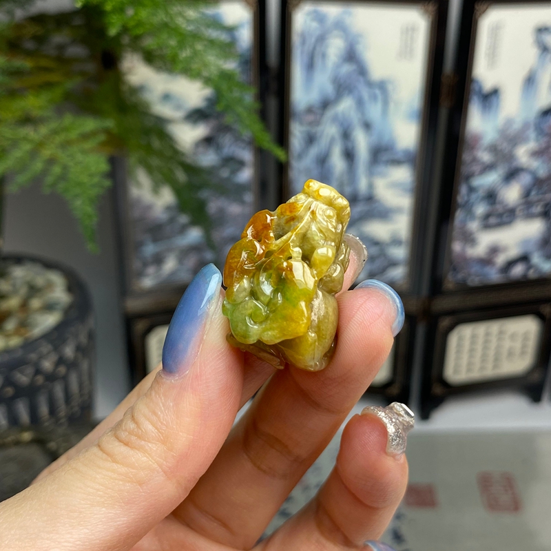三彩貔貅小挂件吊坠 天然翡翠A货