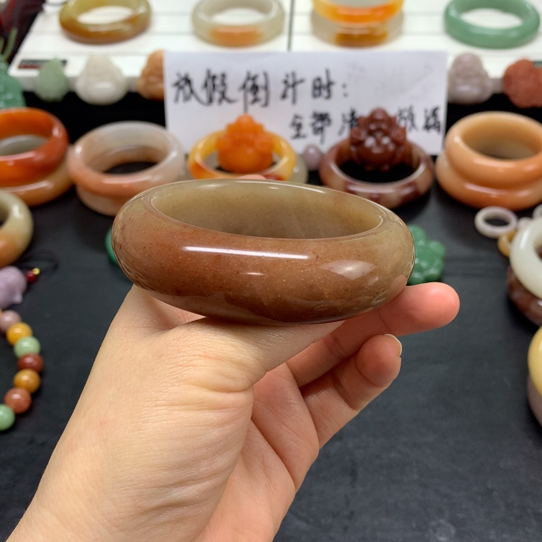 石英质玉手镯未镶嵌