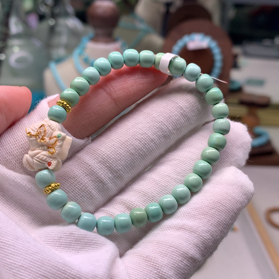 绿松石配饰未镶嵌