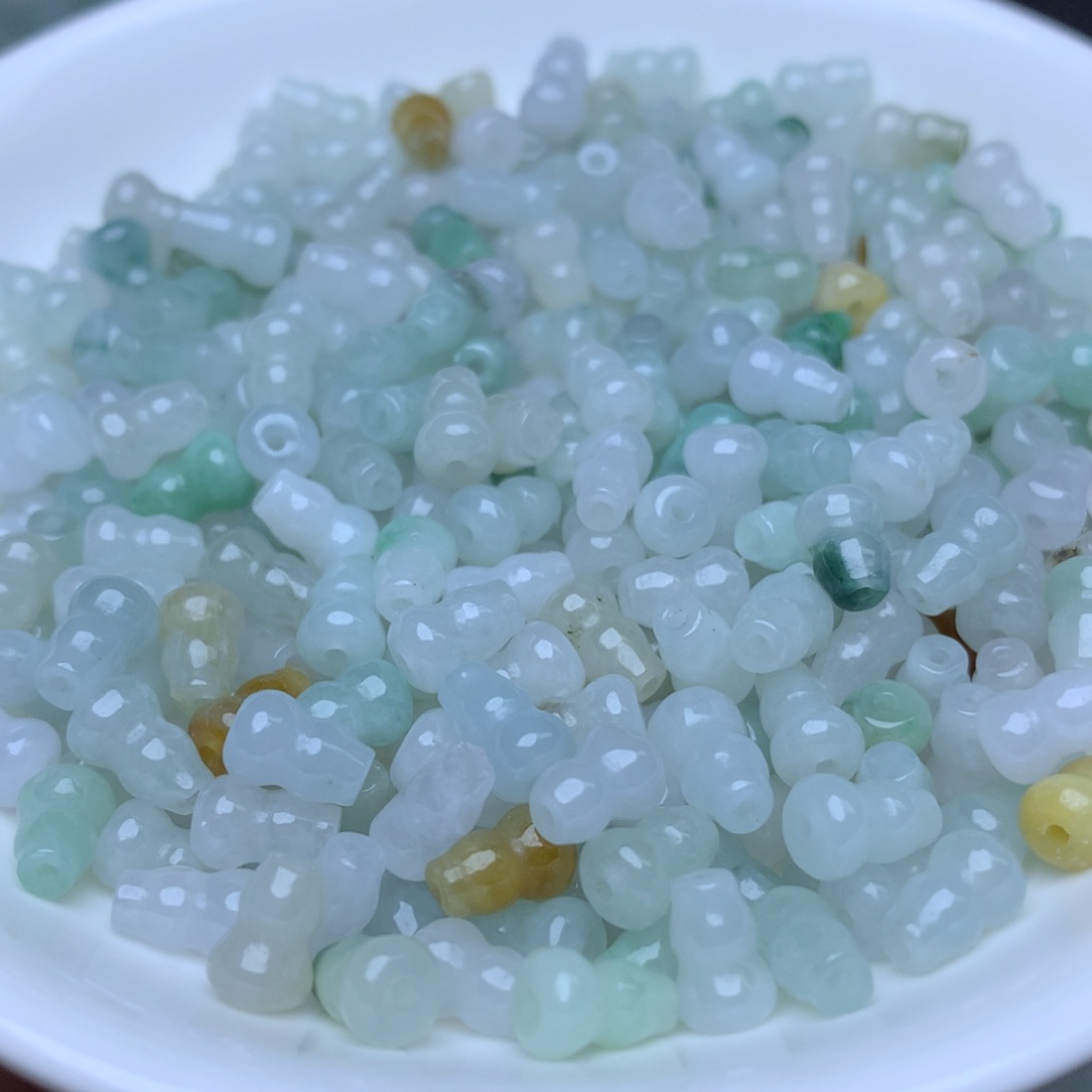 【闪购商品】翡翠手链未镶嵌卡5乘7.4冰三彩葫芦50个