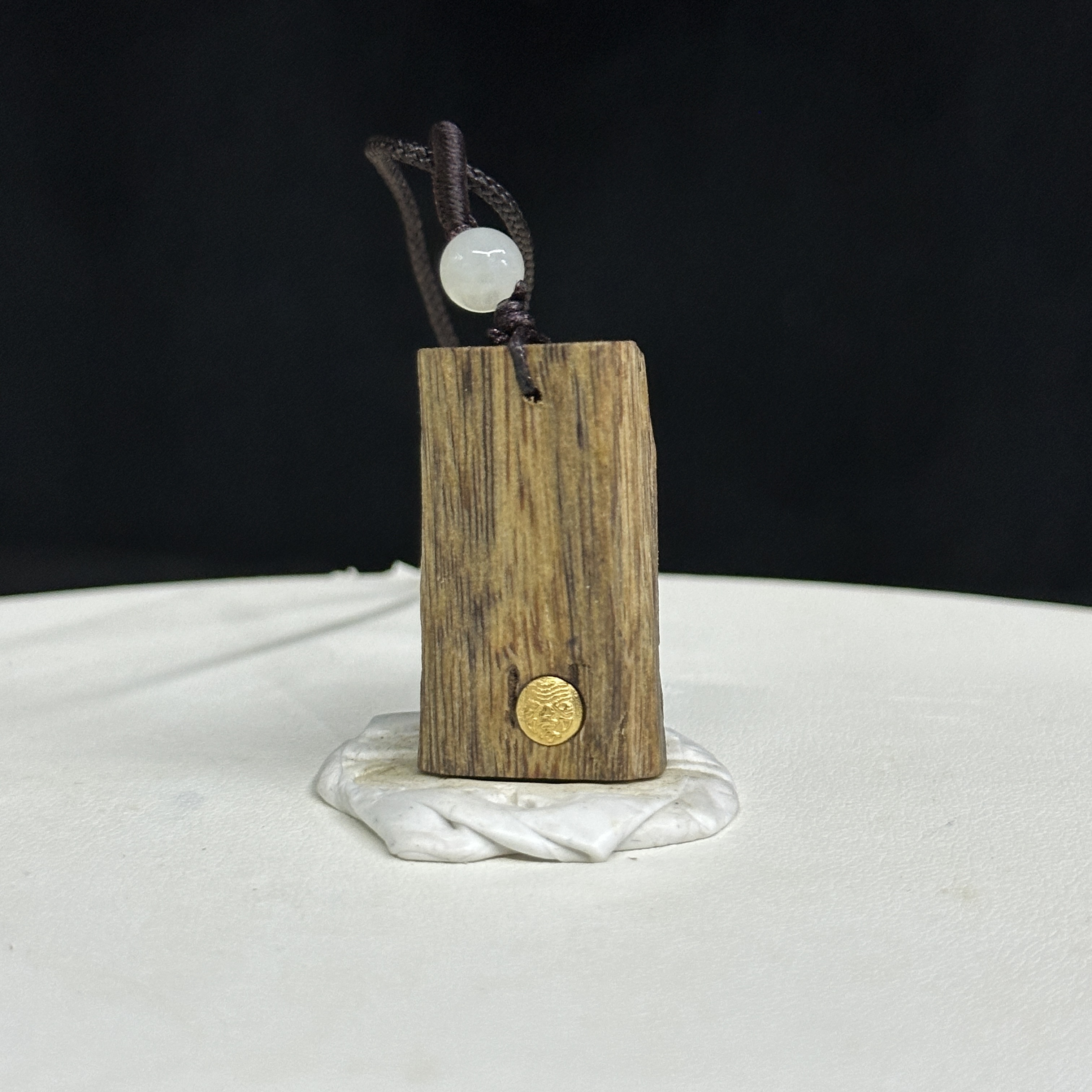 GXCX-5090 沉香棋楠随形扎基贴片4g 约：30*18*9mm