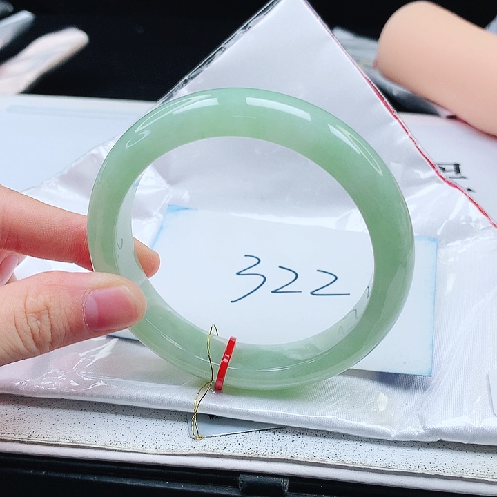 翡翠手镯未镶嵌缅甸天然a货手镯60+