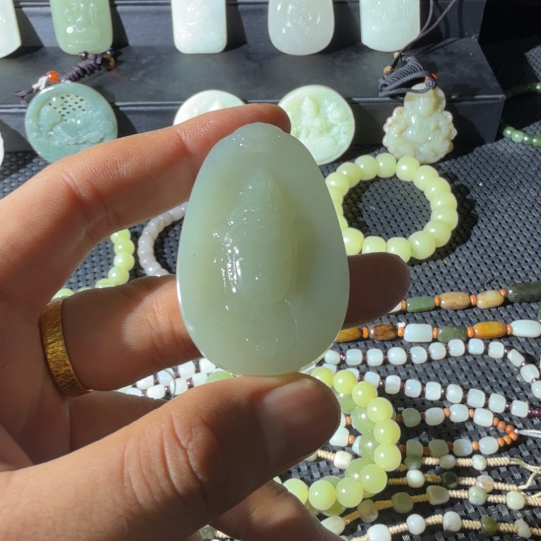 和田玉未镶嵌颈饰