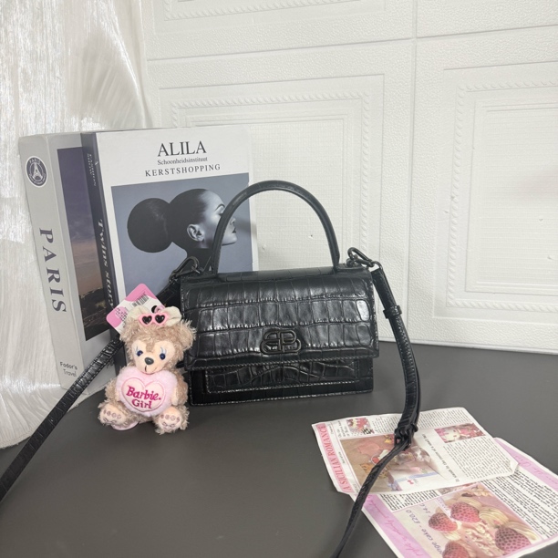 95新 Balenciaga/巴黎世家 95新soblack日落手提斜挎包