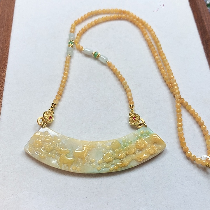 翡翠颈饰未镶嵌吊坠