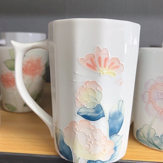 手绘高温釉下彩陶瓷