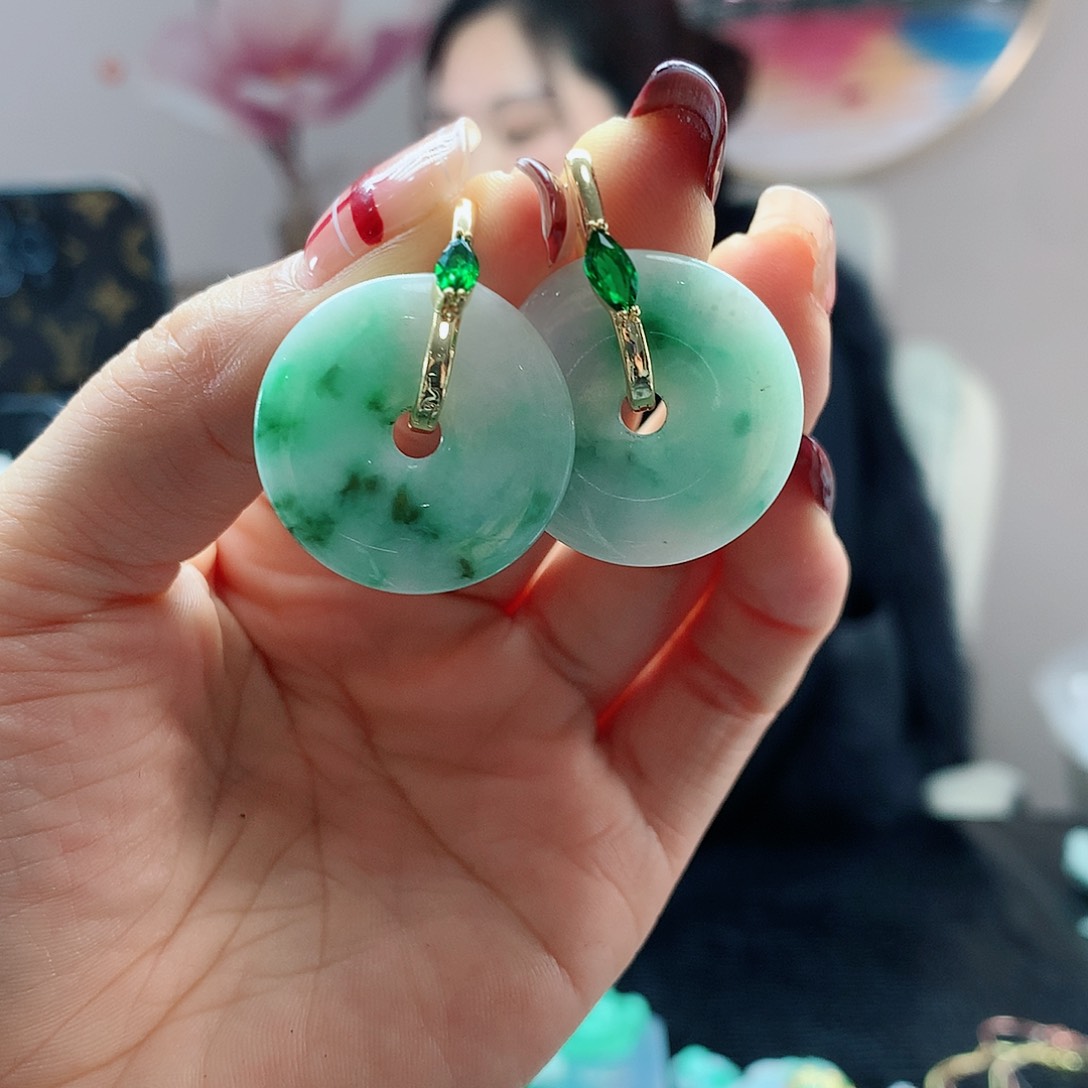 【闪购商品】翡翠耳饰未镶嵌，