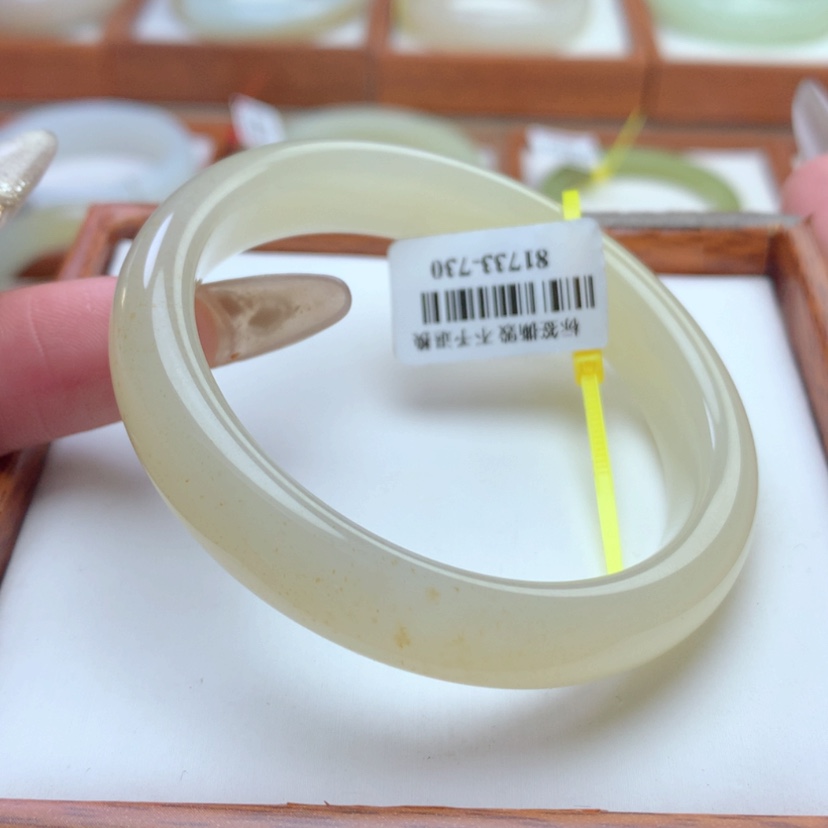 【闪购商品】和田玉手镯未镶嵌5354