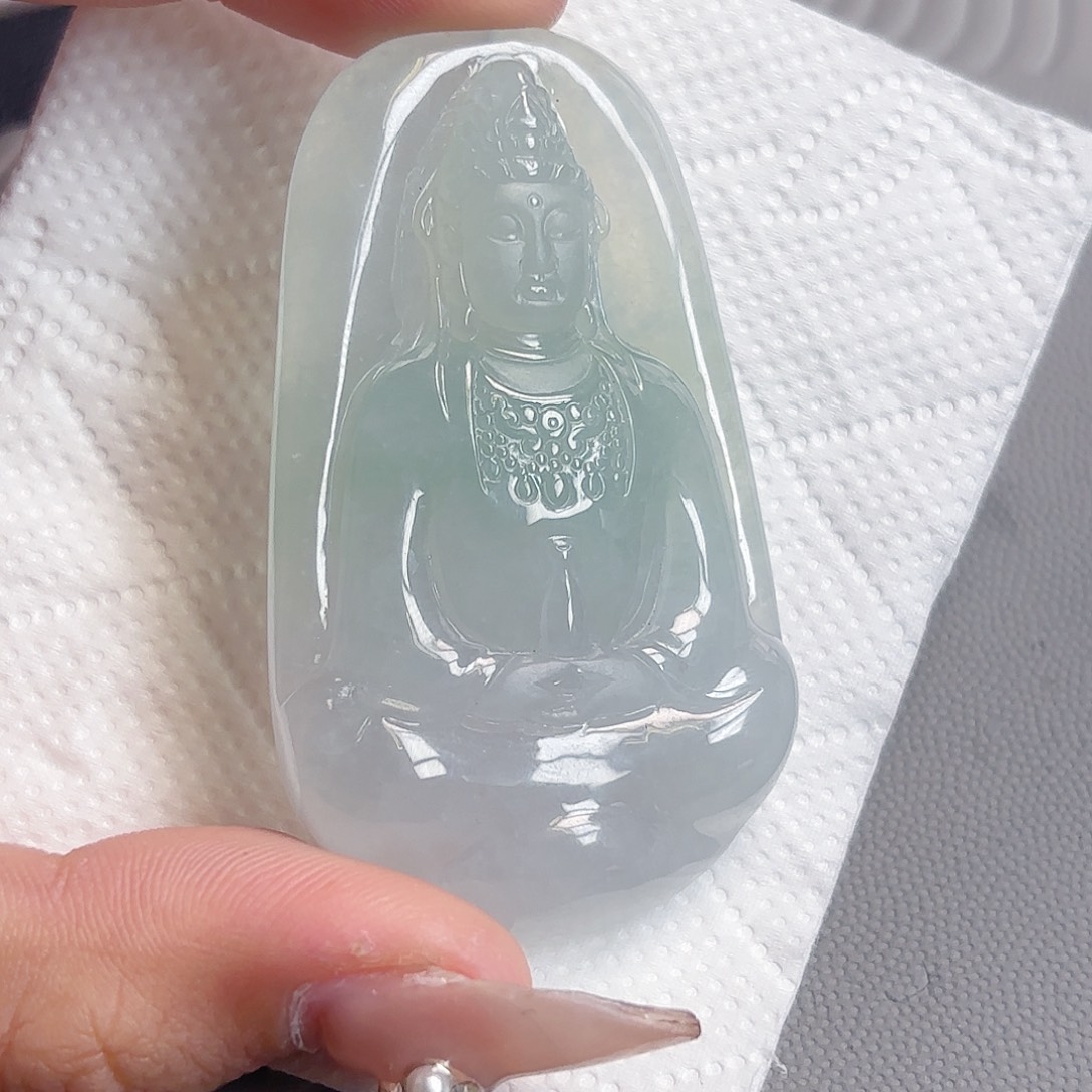 翡翠未镶嵌颈饰素衣