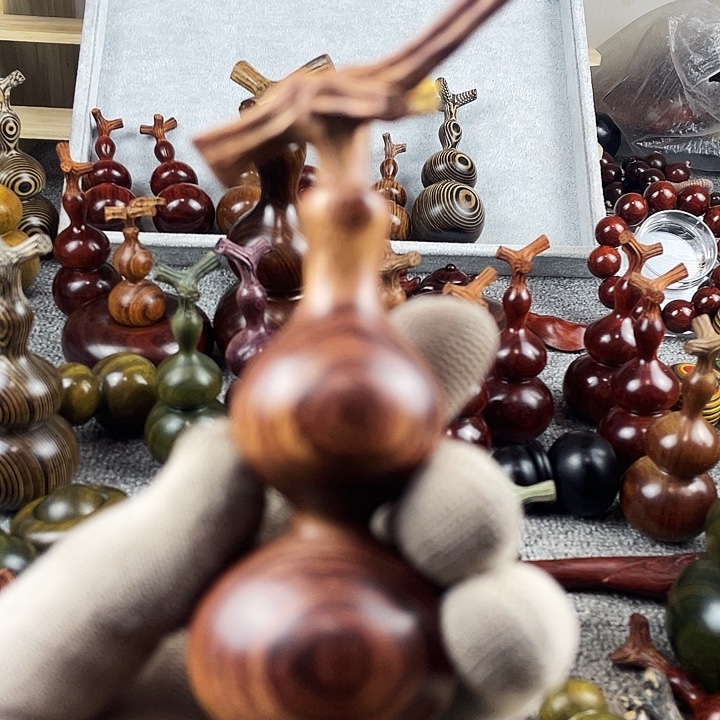 大叶紫檀（黑酸枝木类）