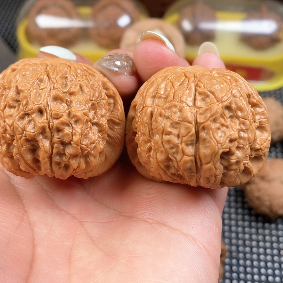 文玩核桃把件42尺血麒麟