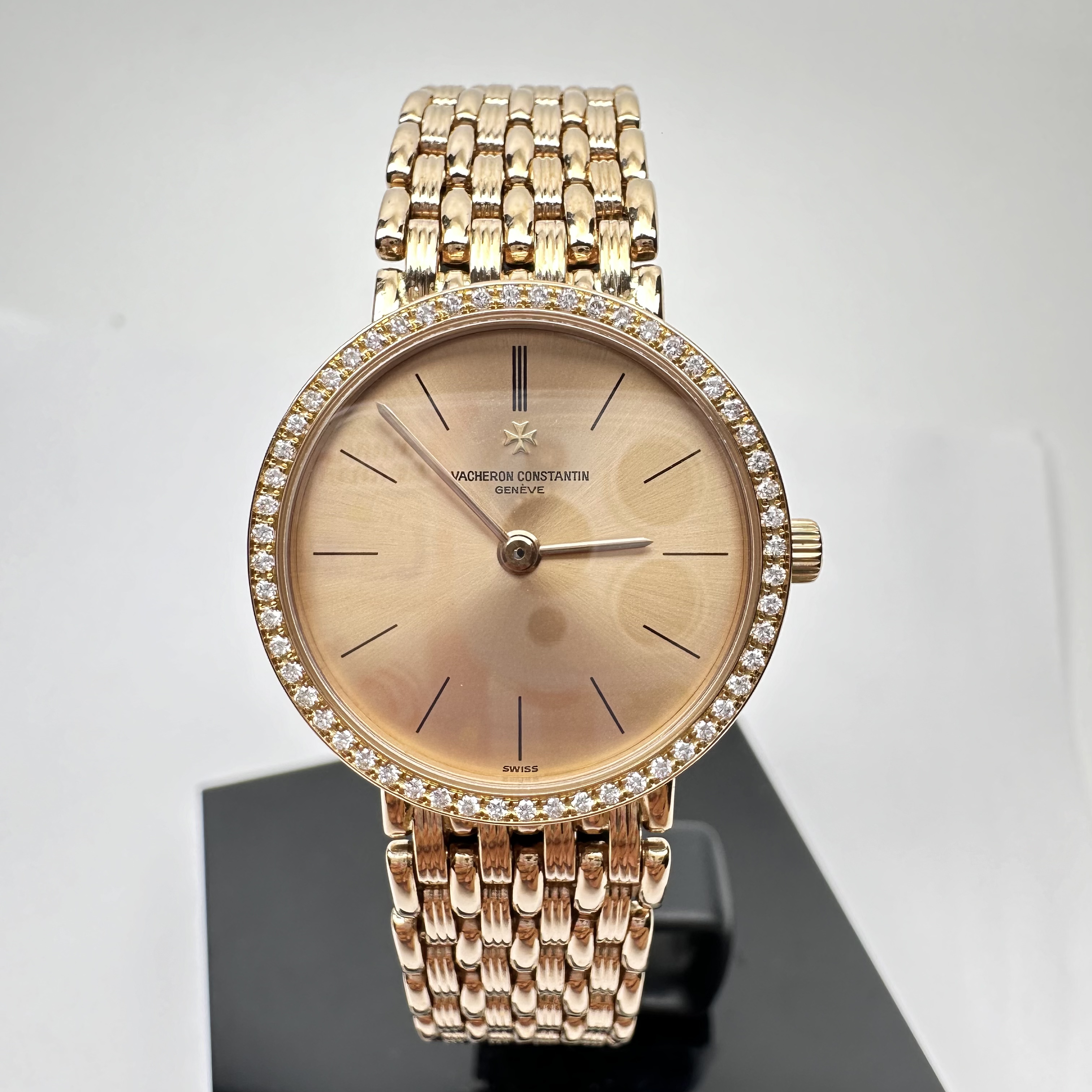 95新 Vacheron Constantin/江诗丹顿 传承系列女表石英23.5mm6703