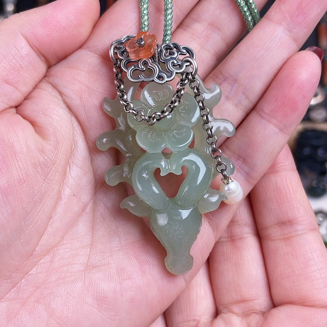 和田玉颈饰未镶嵌