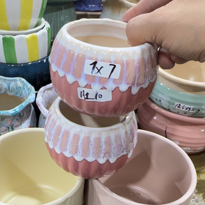 凑9块包邮，有孔，花盆