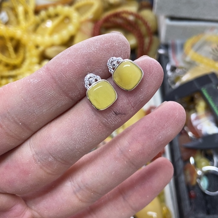 银S925镶嵌蜜蜡裸石耳钉