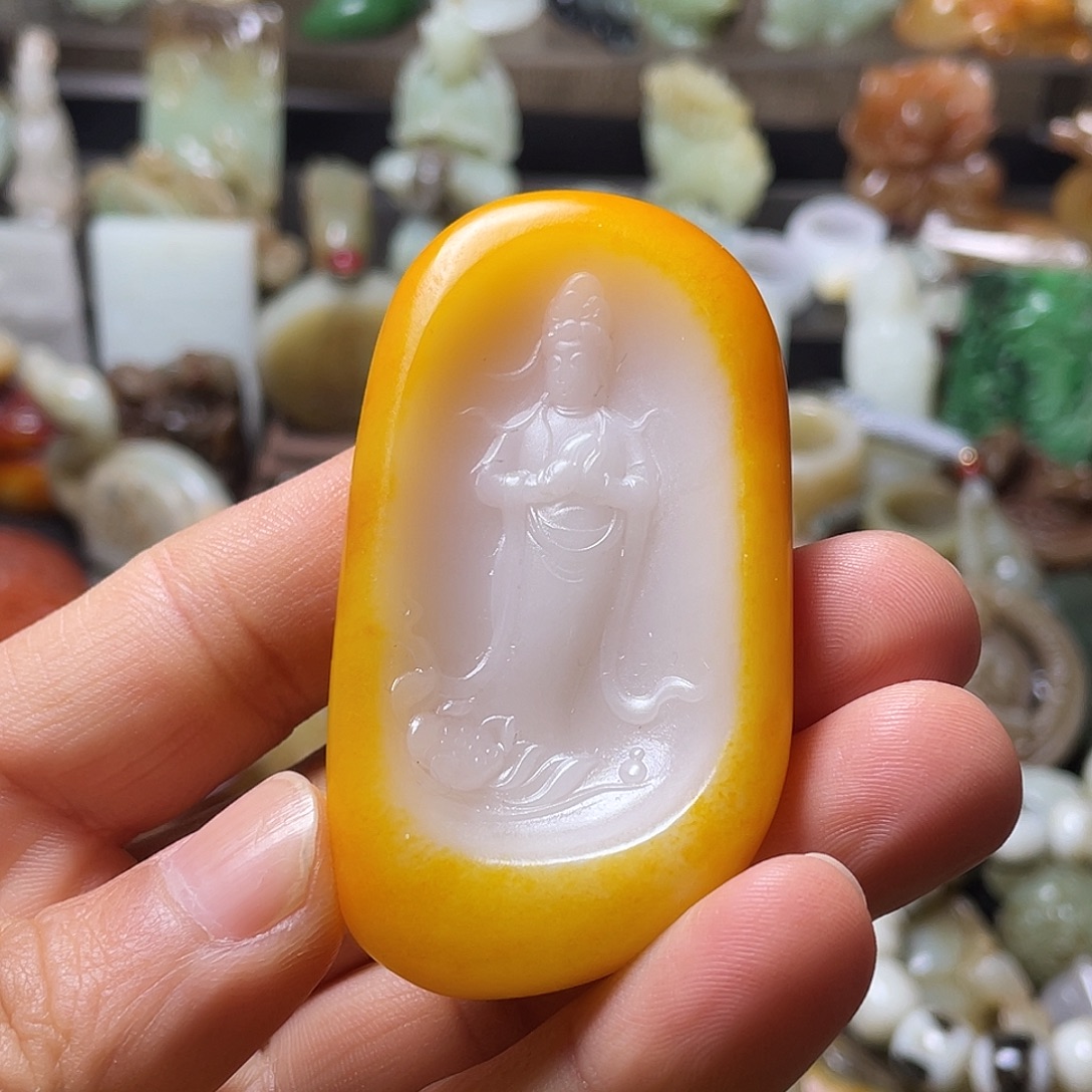 人***途和田玉（糖玉）未镶嵌颈饰