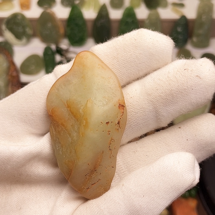 岫岩河磨玉（透闪石质玉）颈饰未镶嵌