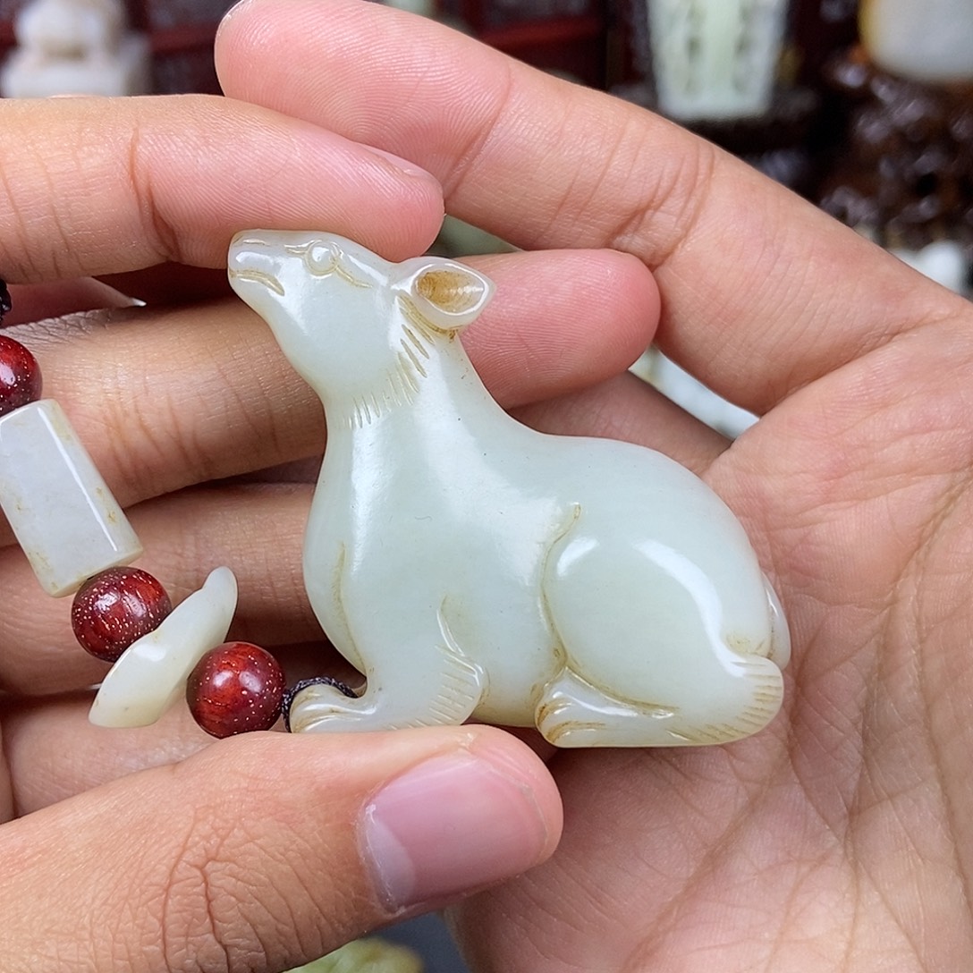 和田玉未镶嵌把件