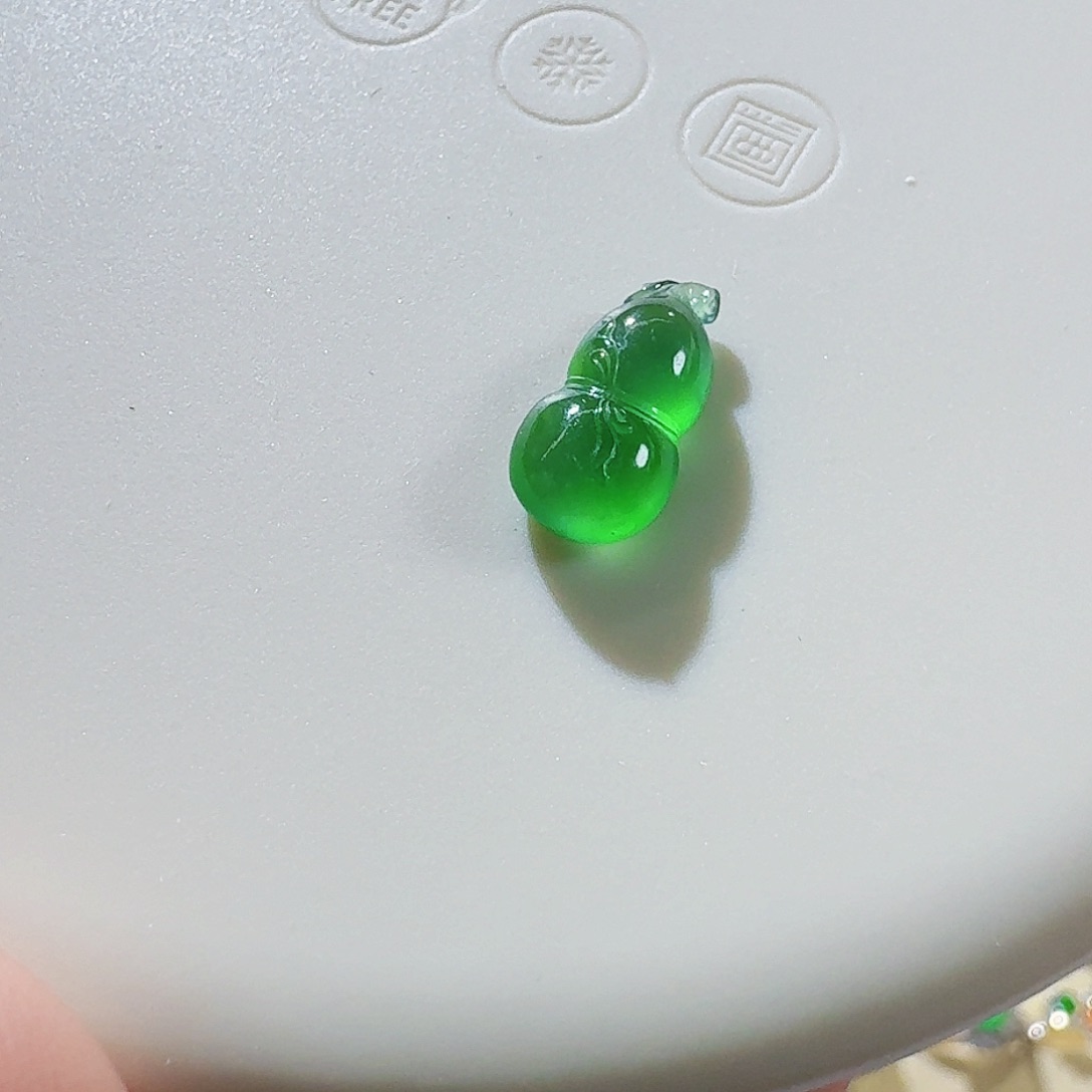 翡翠颈饰未镶嵌葫芦