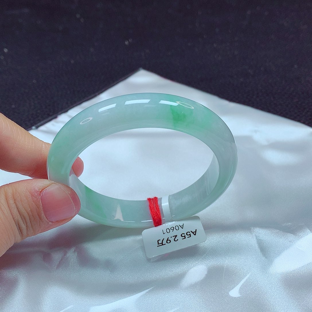 翡翠手镯未镶嵌手镯55