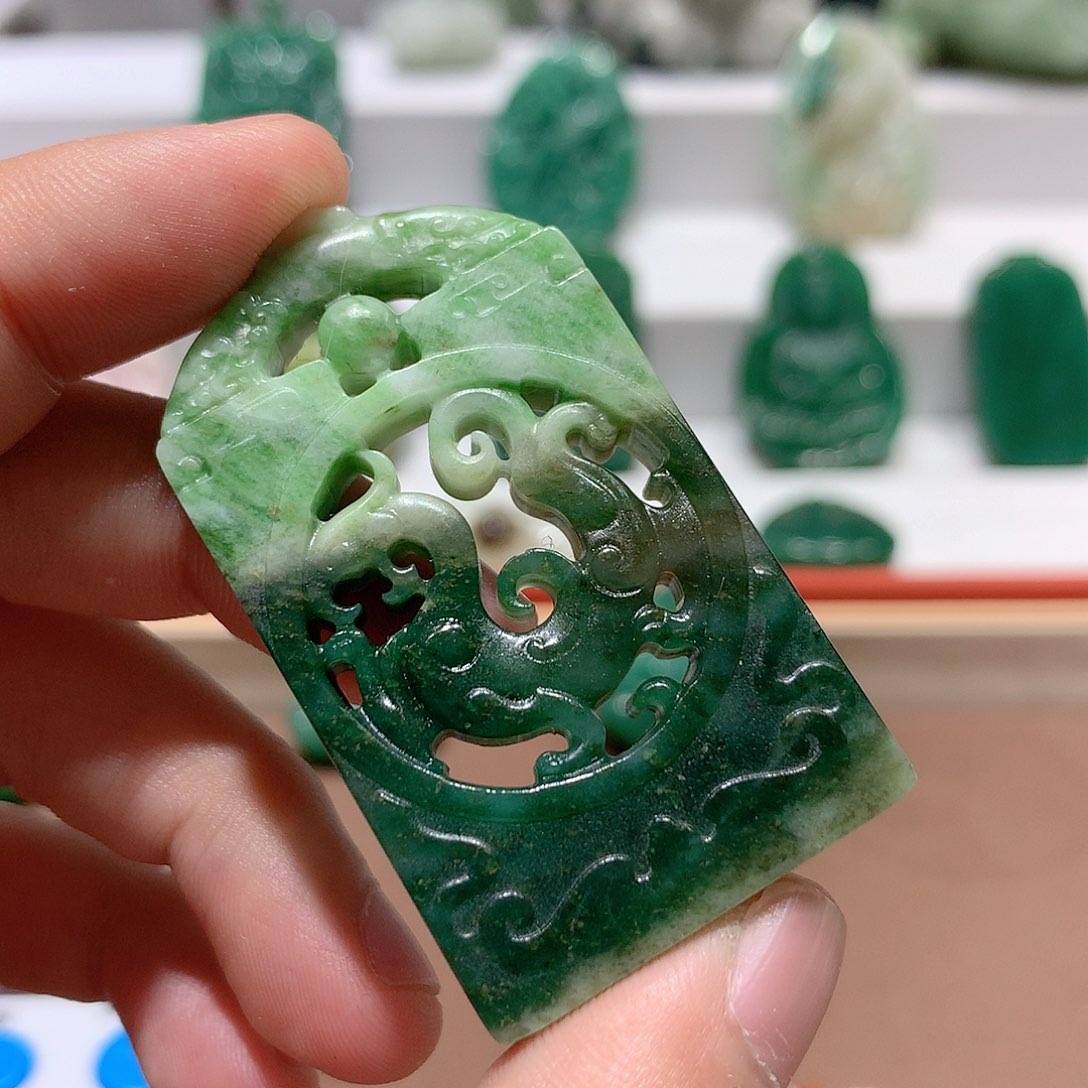 独山玉挂件未镶嵌