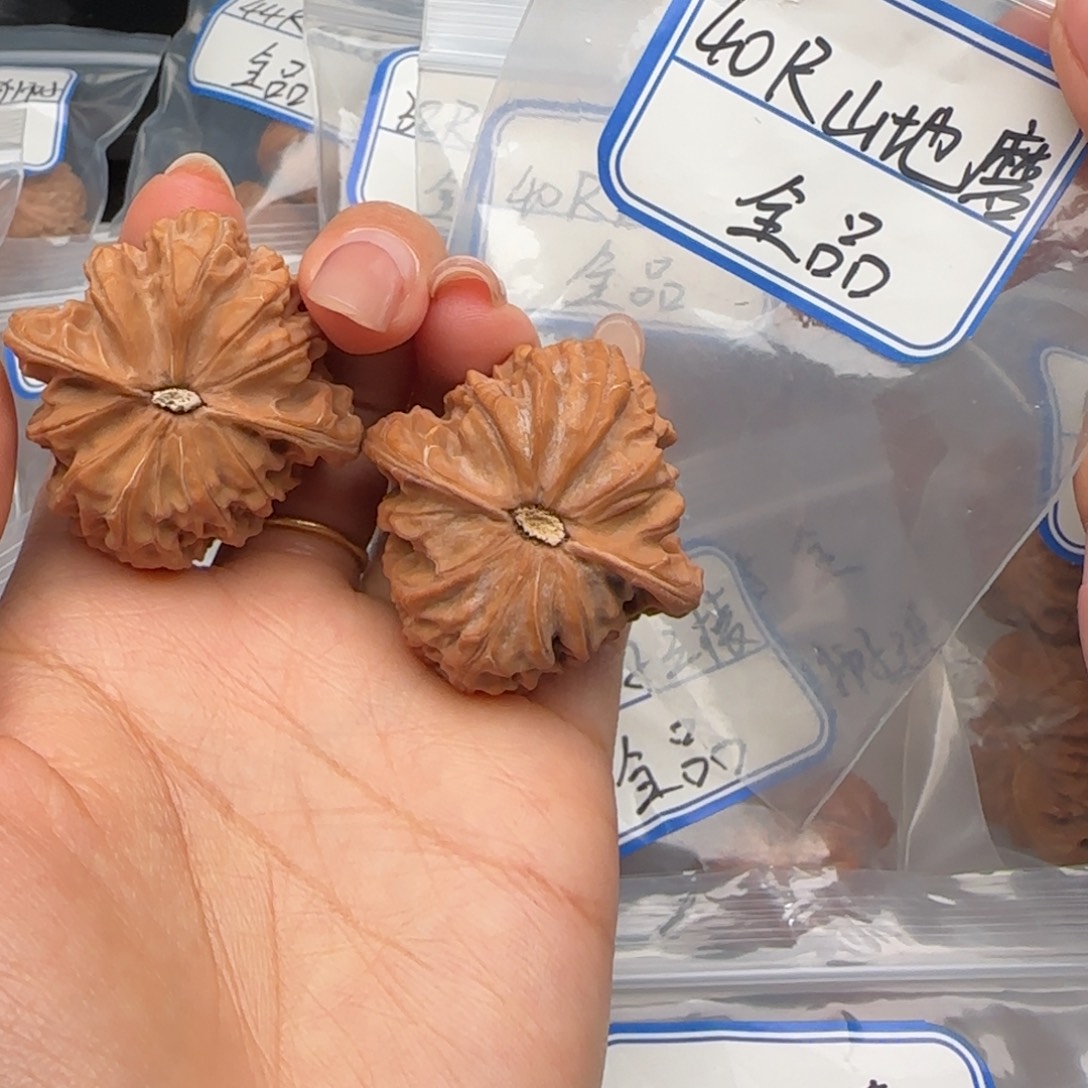 文玩核桃吊坠40山地磨全品