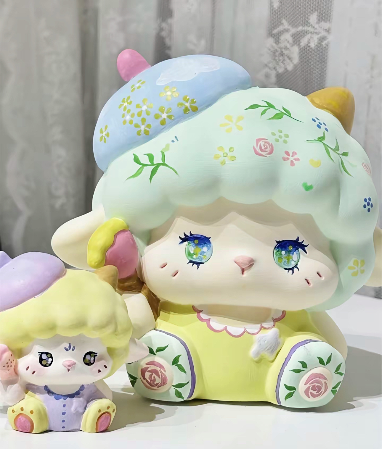 苹果小羊3D立体石膏娃娃手工diy彩绘创意生日礼物白胚