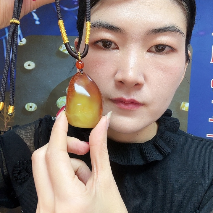 琥珀未镶嵌手链吊坠