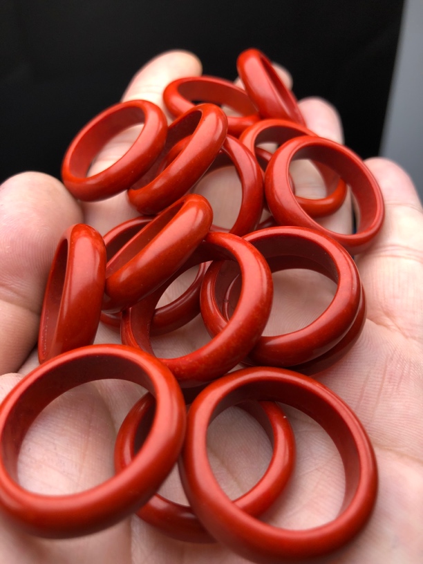 107满色满肉南红跑环内劲18mm一个价格