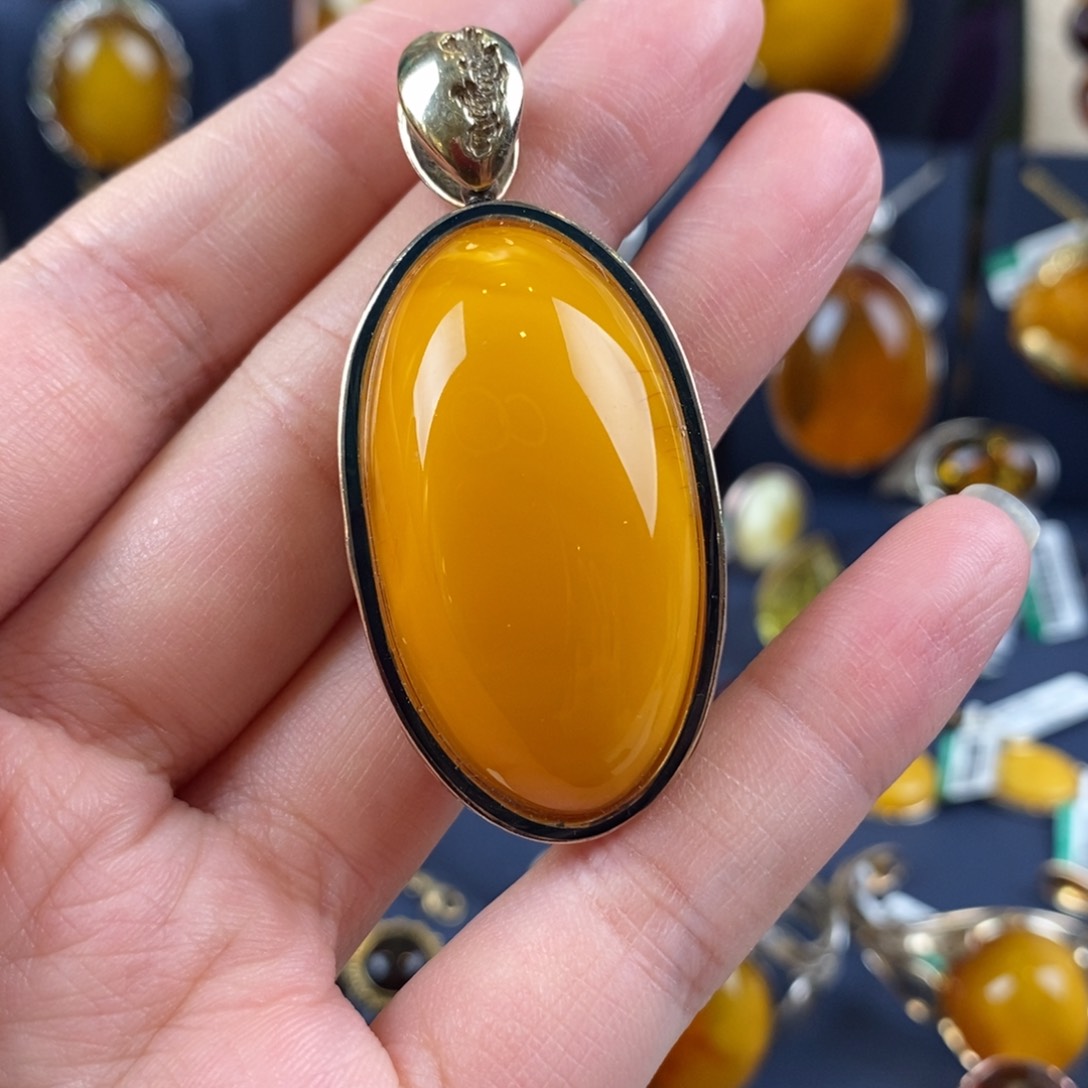 琥珀颈饰银S925镀金镶嵌