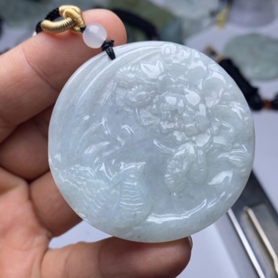 翡翠未镶嵌颈饰翡翠