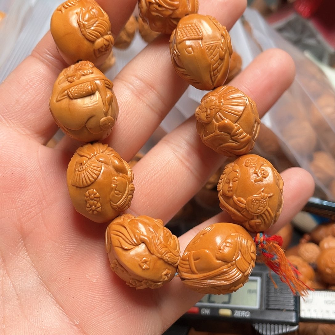 橄榄核手串风景美女