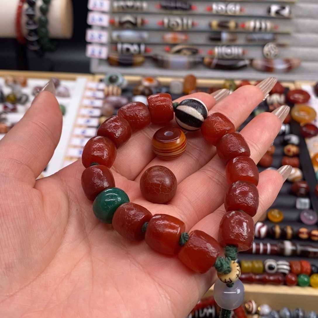 王***森玛瑙/玉髓合金珠宝半成品