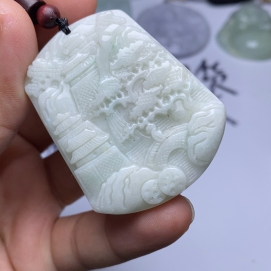 翡翠未镶嵌颈饰翡翠