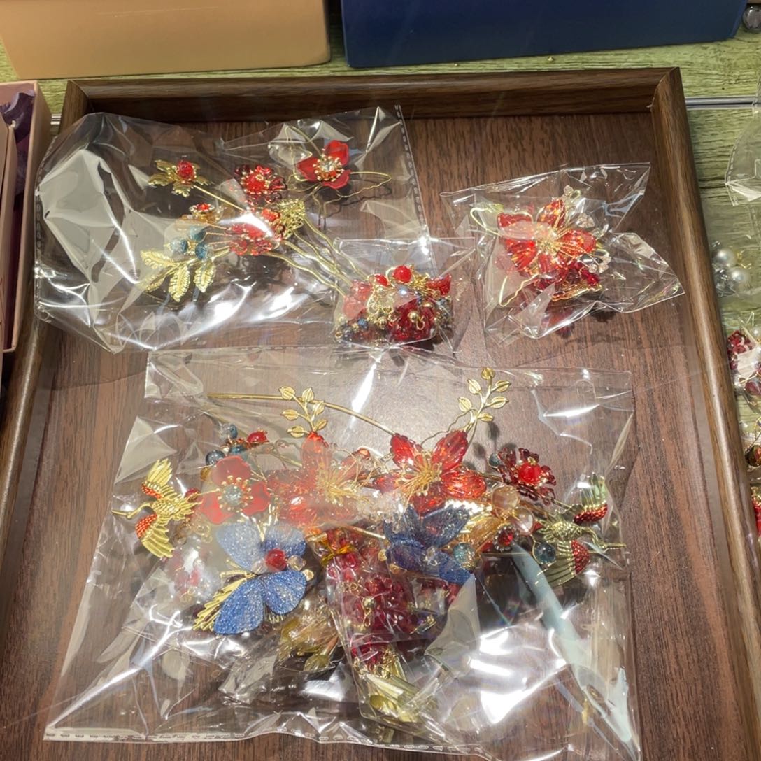 混合材质新娘头饰默认微瑕不退换