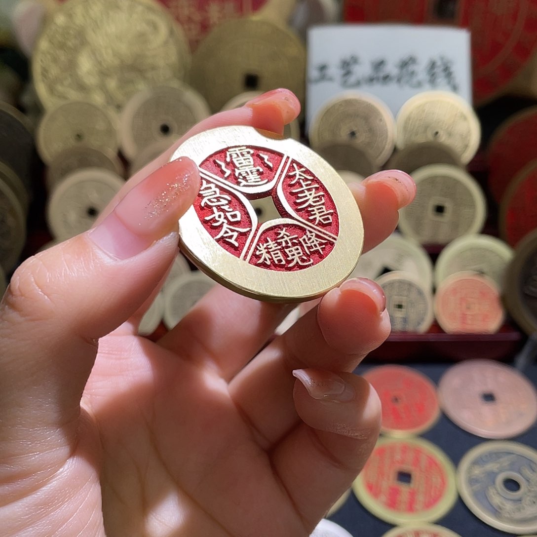 铜铜现代仿制工艺品花钱