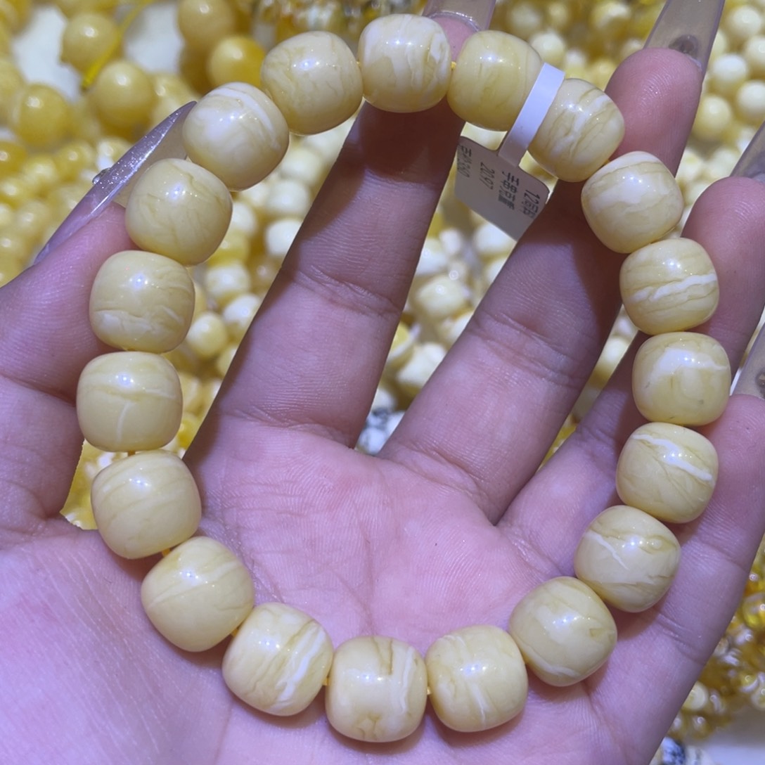 蜜蜡未镶嵌珠宝奇石12m