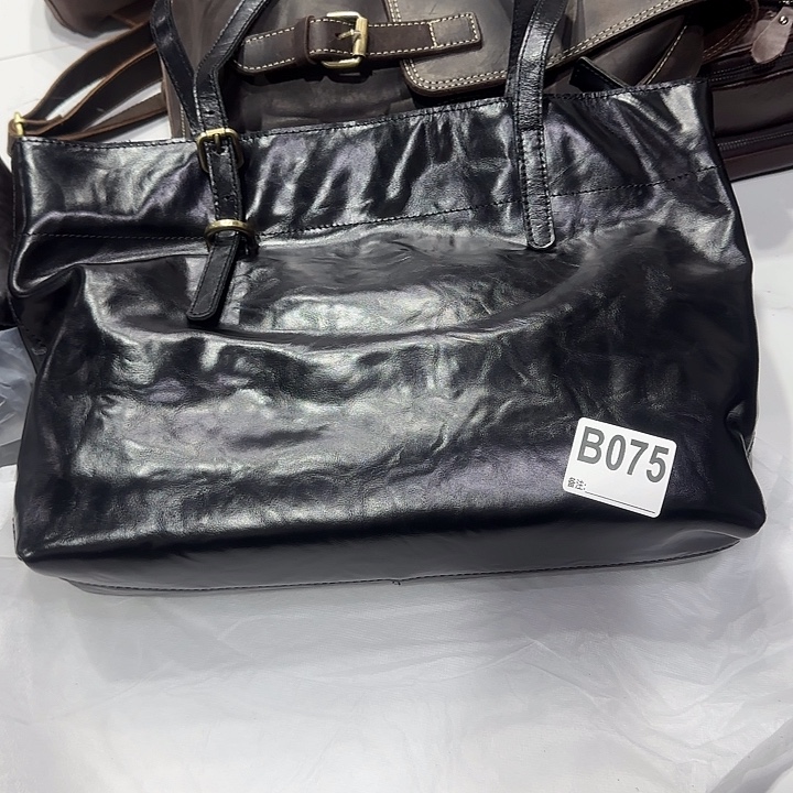 小牛皮（革）牛皮（革）头层牛皮075