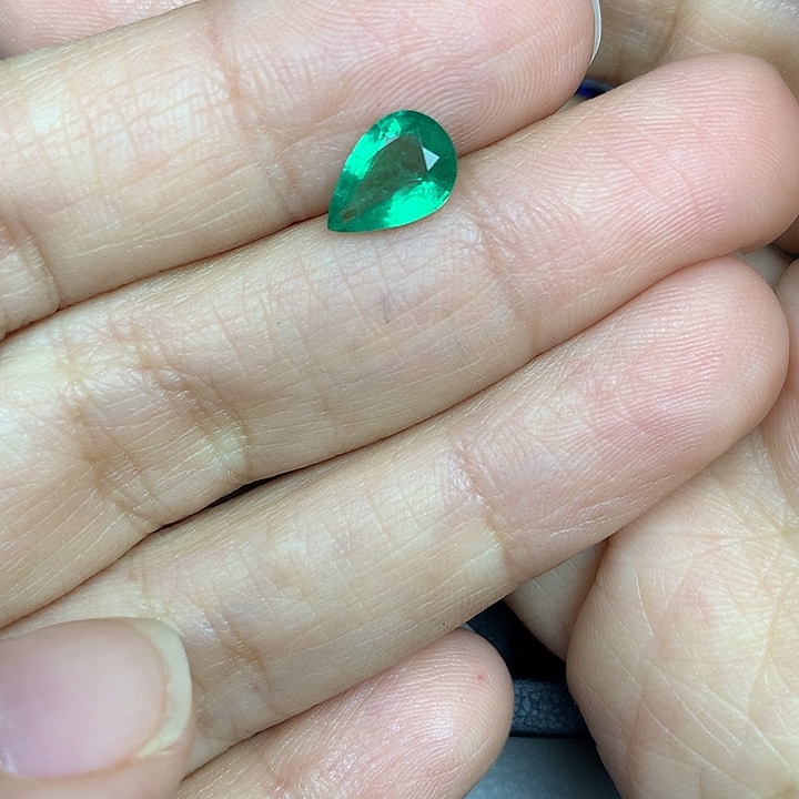 祖母绿裸石1.27ct祖母绿水滴