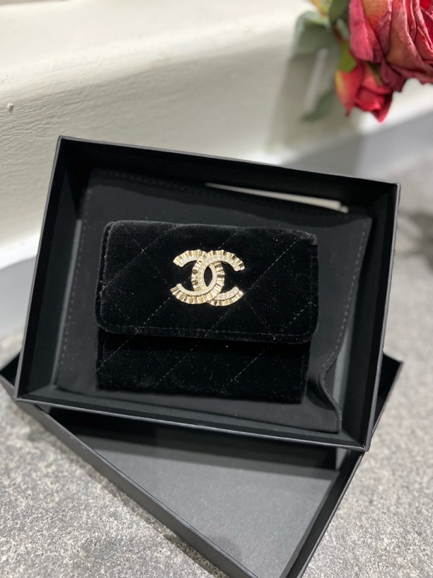 95新 Chanel/香奈儿 定金98新 丝绒黑色钱包A1388