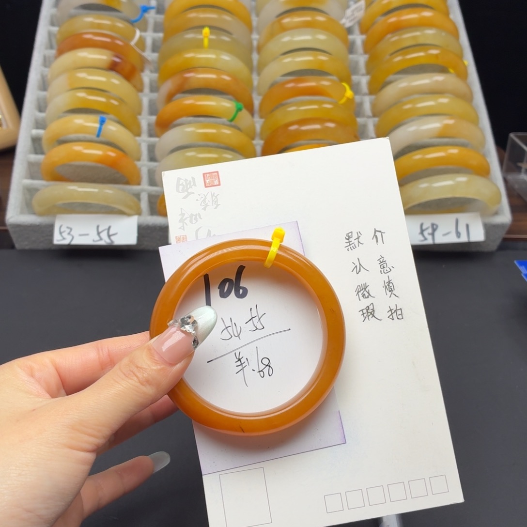 石英质玉未镶嵌手镯106