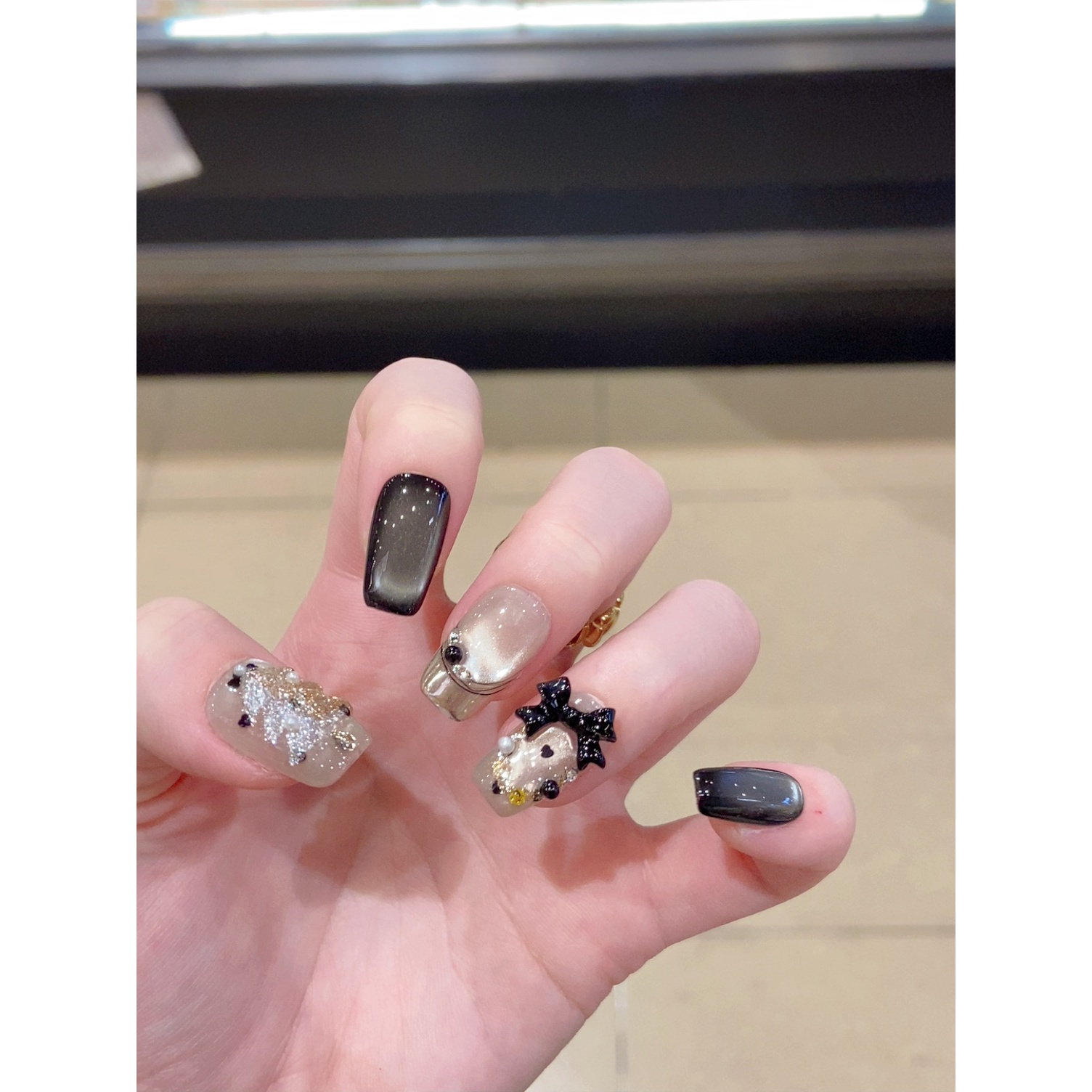 【暗黑千金】纯手工穿戴甲 显白牢固高级黑色系圣诞树美甲 B