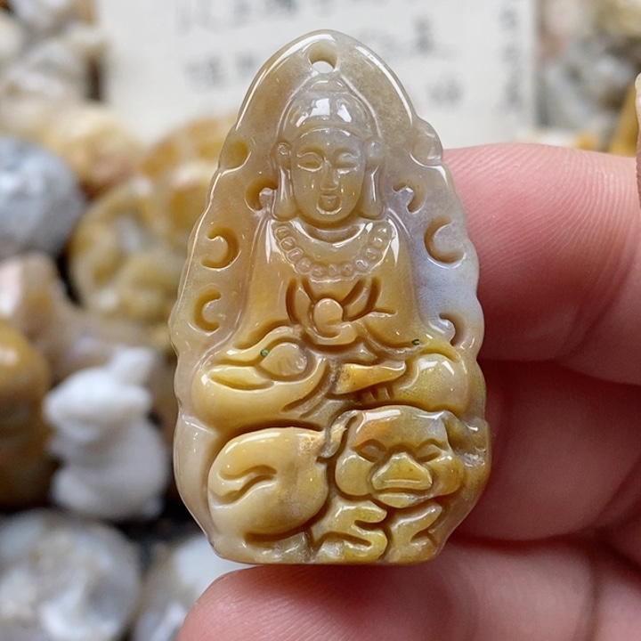 颈饰未镶嵌硅化珊瑚（珊瑚玉）小